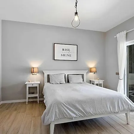 Sleeps 6 With Pool And Air Con * Vilamoura