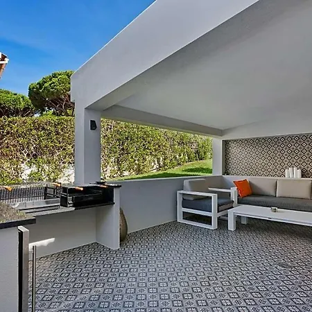 Sleeps 6 With Pool And Air Con Vilamoura