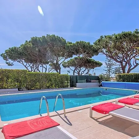 Villa Sleeps 6 With Pool And Air Con